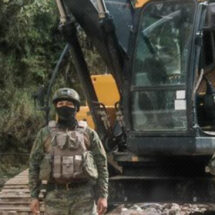 Ejército decomisa maquinaria usada en minería ilegal en sector fronterizo de Macará