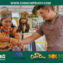 El Pangui impulsa el emprendimiento local con feria de productores que exhiben vainilla, miel, chocolates y artesanías