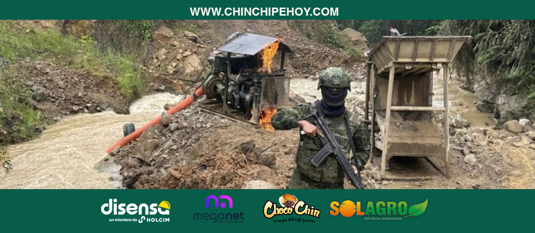 Tensión en Nangaritza: 12 militares retenidos por comuneros en operativo contra minería ilegal